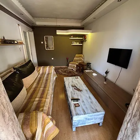Nirvana Apartment Quiet Stay With Free Parking & Airport Access-3